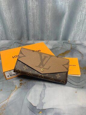 🐕Louis Vuitton Sarah Wallet Monogram Reverse coated canvas